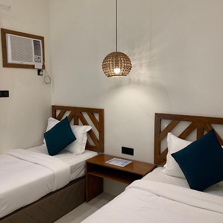 Bahandi Hotel 제너럴 루나 외부 사진
