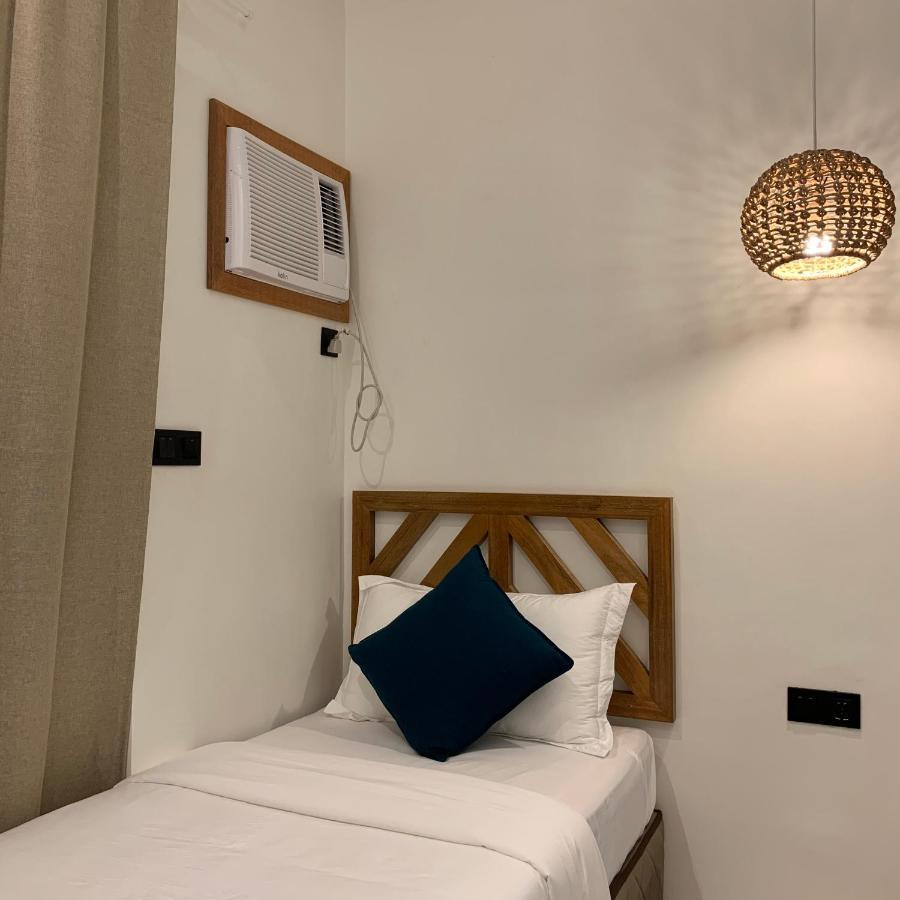 Bahandi Hotel 제너럴 루나 외부 사진