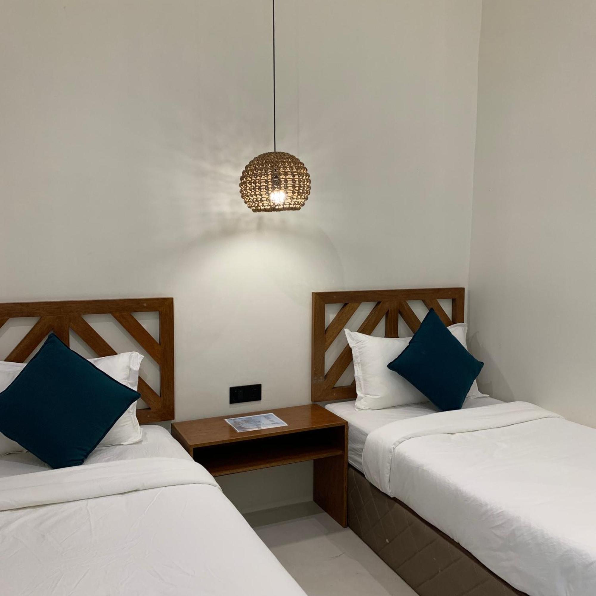 Bahandi Hotel 제너럴 루나 외부 사진